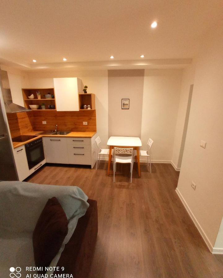 Tirana Apartment Garda Екстер'єр фото